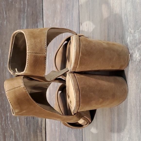 Gianni Bini Women Leather ankle strap  block heels shoes sandals - Picture 6 of 12